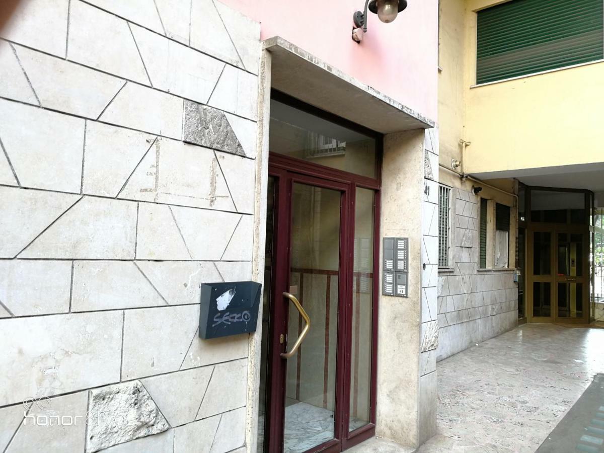 Apartamento In The Heart Of Roma Exterior foto